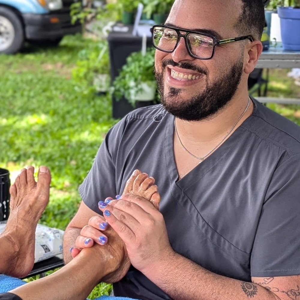 Georgie Ortega realizando terapia